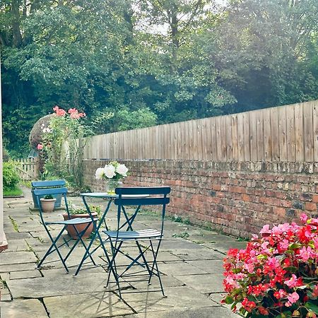 Gillygate Nest With Free Allocated Parking York Bagian luar foto