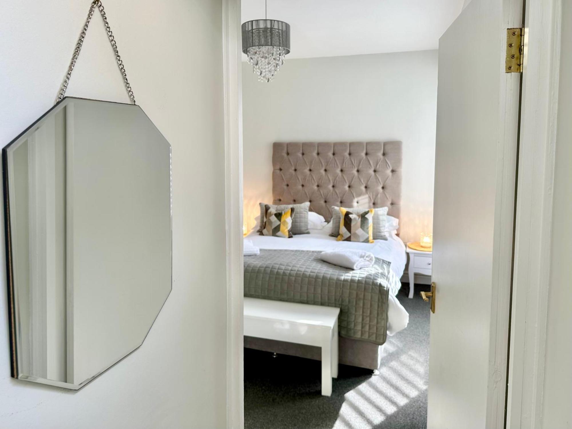 Gillygate Nest With Free Allocated Parking York Bagian luar foto