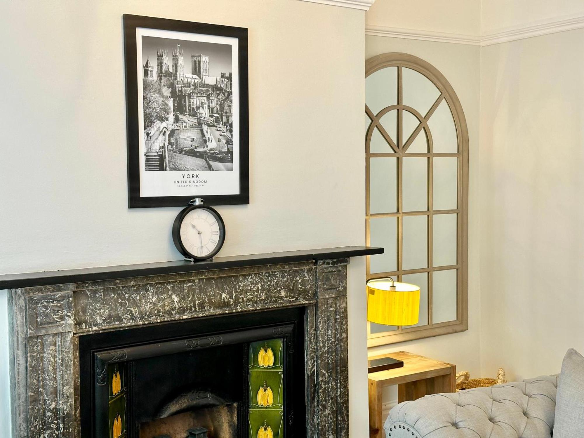 Gillygate Nest With Free Allocated Parking York Bagian luar foto