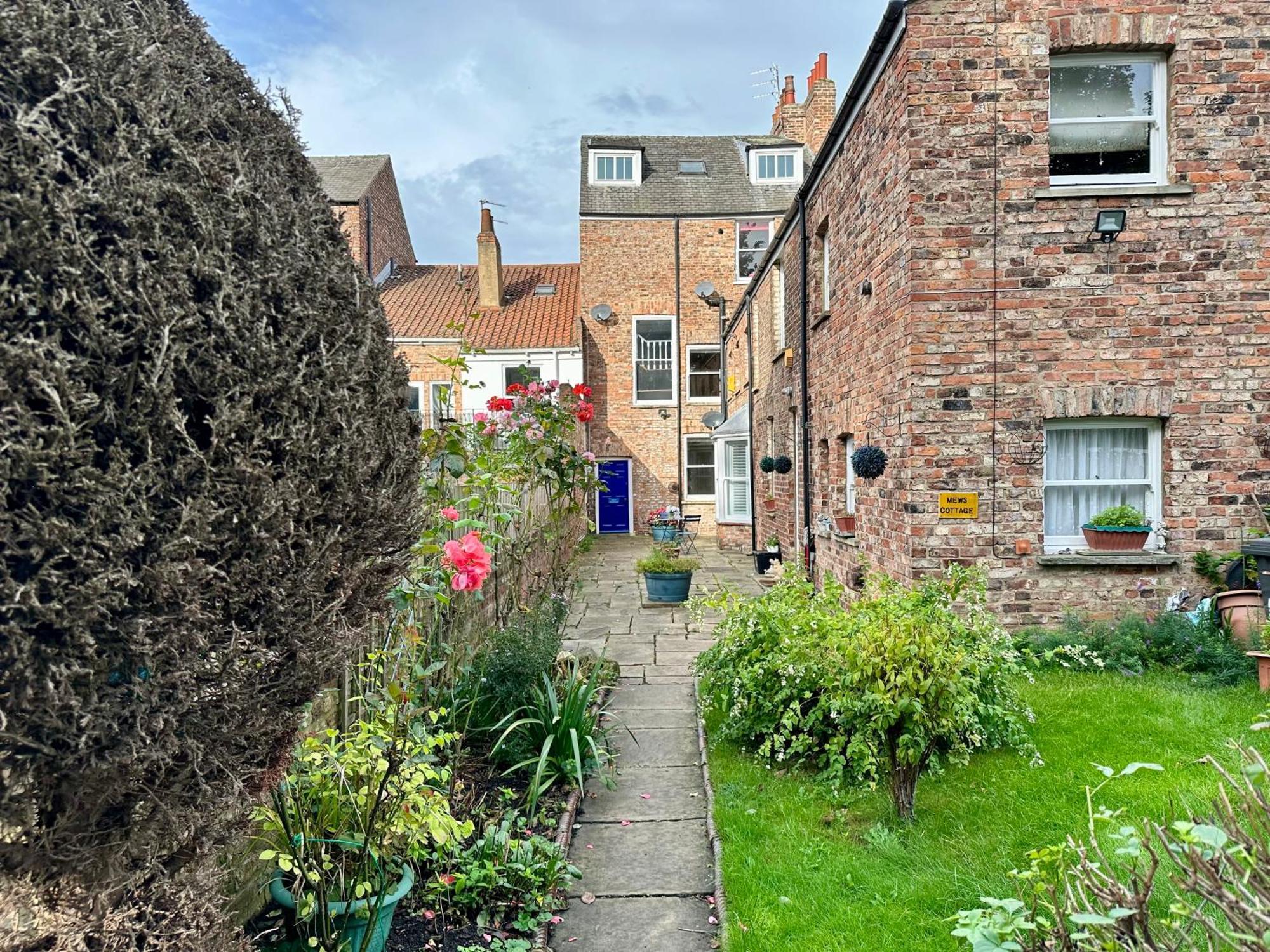 Gillygate Nest With Free Allocated Parking York Bagian luar foto